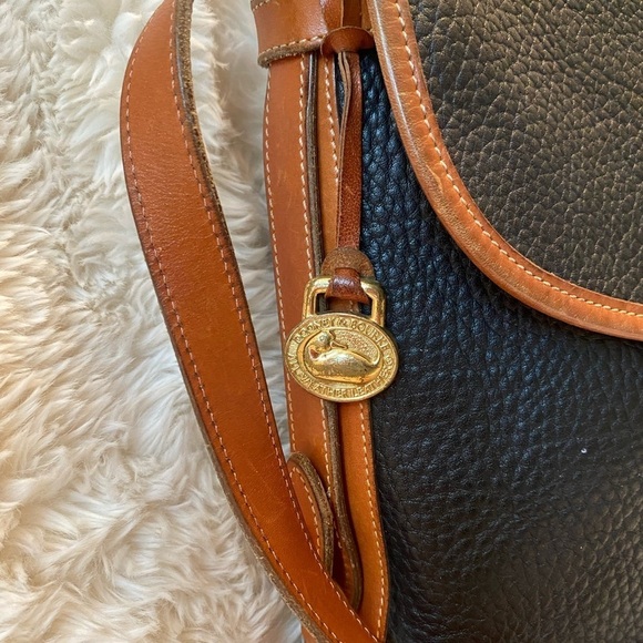 Vintage Dooney & Bourke Calvary Spectator Pebbled Leather Crossbody Bag - Picture 3 of 16